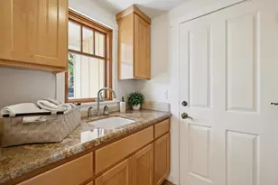 440 Gilbert Ave, Menlo Park, CA 94025 - Photo 45