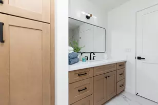 20090 Portola Dr, Salinas, CA 93908 - Photo 25