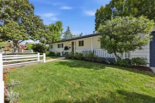 681 Emerald Hill Rd, Redwood City, CA 94061 - Photo 3