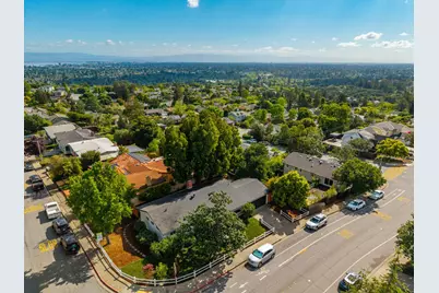 681 Emerald Hill Rd, Redwood City, CA 94061 - Photo 37