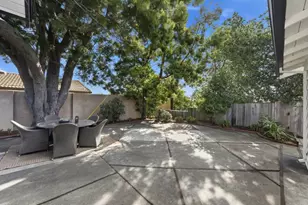 681 Emerald Hill Rd, Redwood City, CA 94061 - Photo 29