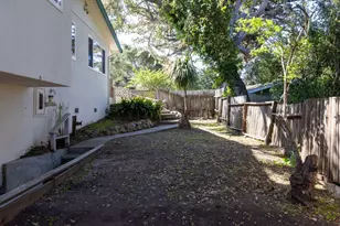 922 Maple St, Pacific Grove, CA 93950 - Photo 43