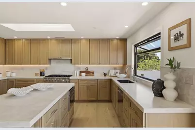 40 W Summit Dr, Redwood City, CA 94062 - Photo 19