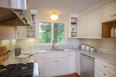 377 Wayside Rd, Portola Valley, CA 94028 - Photo 11