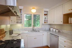 377 Wayside Rd, Portola Valley, CA 94028 - Photo 11