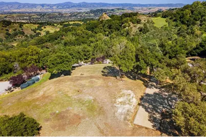 19751 Hicks Rd, Los Gatos, CA 95032 - Photo 57