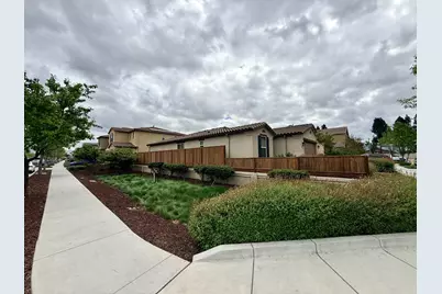 715 Alicante Dr, Hollister, CA 95023 - Photo 3