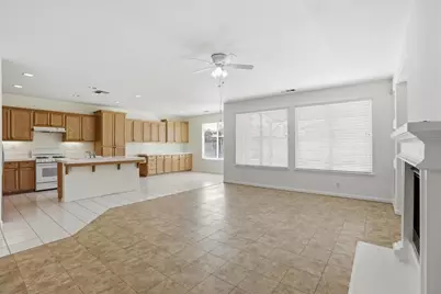 2076 Venezia St, Los Banos, CA 93635 - Photo 13