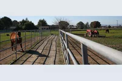 1738 H Santa Ana H, Hollister, CA 95023 - Photo 9