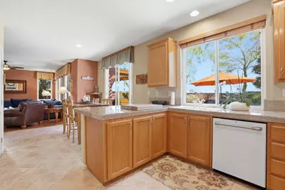 881 Tulare Dr, Tracy, CA 95304 - Photo 11