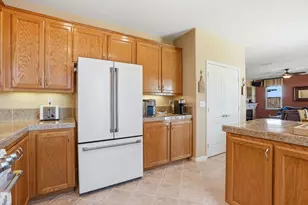 881 Tulare Dr, Tracy, CA 95304 - Photo 11