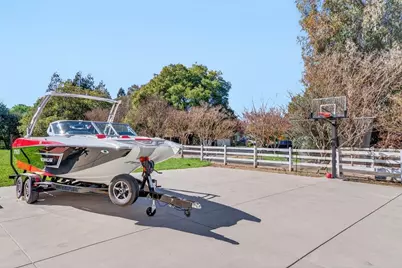 12575 Foothill Ave, San Martin, CA 95046 - Photo 51