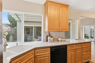 5655 Sunflower Ln, San Jose, CA 95118 - Photo 13