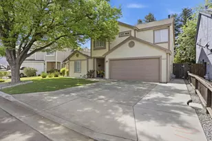 3227 Dewey, Fresno, CA 93722 - Photo 3