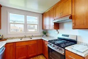 215 Wisteria Dr, East Palo Alto, CA 94303 - Photo 5