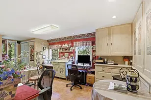 18211 Saratoga-Los Gatos Rd, Monte Sereno, CA 95030 - Photo 29