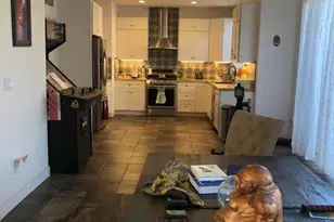 10864 Peerless Ct, Oakland, CA 94603 - Photo 7