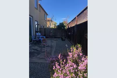 10864 Peerless Ct, Oakland, CA 94603 - Photo 3