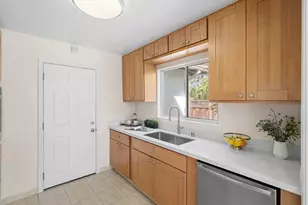 966 Chelan Dr, Sunnyvale, CA 94087 - Photo 11