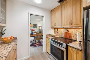 55 Asilomar Cir, Oakland, CA 94611 - Photo 15