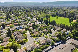 569 Cherrywood Dr, Sunnyvale, CA 94087 - Photo 31