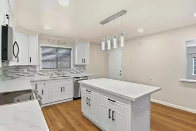 215 Eastman St, Hayward, CA 94544 - Photo 17