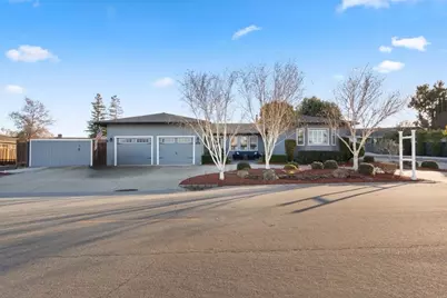 260 Donald Dr, Hollister, CA 95023 - Photo 3