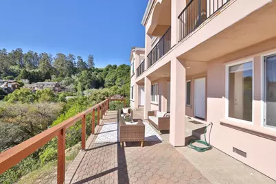 15 Serramar Drive, Oakland, CA 94611 - Photo 33