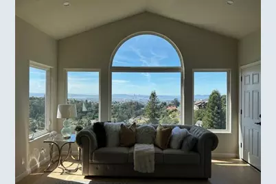 15 Serramar Drive, Oakland, CA 94611 - Photo 7