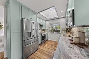 1040 Lancer Dr, San Jose, CA 95129 - Photo 7