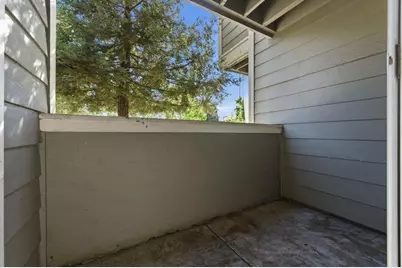 82 Castlebridge Dr, San Jose, CA 95116 - Photo 17