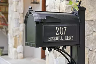 207 Edgehill Dr, San Carlos, CA 94070 - Photo 5