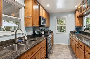 19730 Black Rd, Los Gatos, CA 95033 - Photo 3