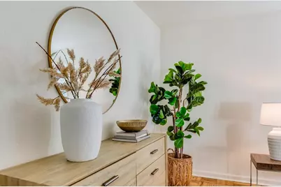 2620 Middlefield Rd, Palo Alto, CA 94306 - Photo 5