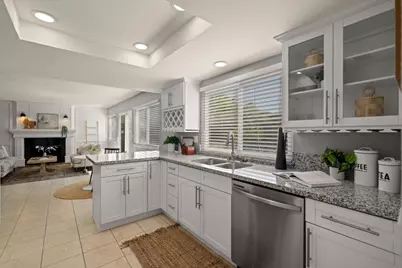 8929 Red Leaf Way, Sacramento, CA 95826 - Photo 15