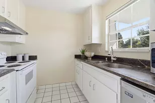 1915 Mount Vernon Ct 16, Mountain View, CA 94040 - Photo 5