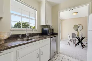1915 Mount Vernon Ct 16, Mountain View, CA 94040 - Photo 7