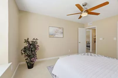 1915 Mount Vernon Ct 16, Mountain View, CA 94040 - Photo 9