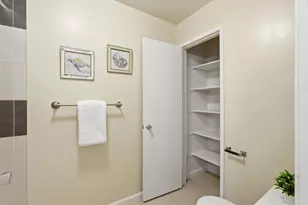 1915 Mount Vernon Ct 16, Mountain View, CA 94040 - Photo 11