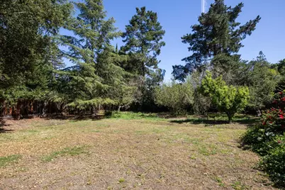 800 Loyola Dr, Los Altos, CA 94024 - Photo 35