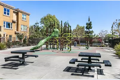 38881 Photinia Pl, Newark, CA 94560 - Photo 17