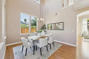 2696 Sequoia Creek Dr, San Jose, CA 95121 - Photo 11