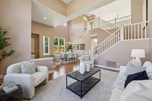 2696 Sequoia Creek Dr, San Jose, CA 95121 - Photo 3