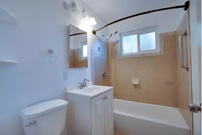 127 W Loretta Ave, Stockton, CA 95207 - Photo 17