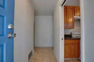 127 W Loretta Ave, Stockton, CA 95207 - Photo 3