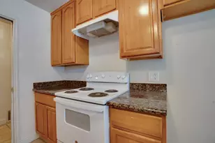 127 W Loretta Ave, Stockton, CA 95207 - Photo 7