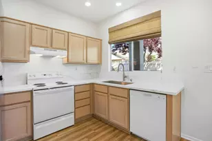 4064 Rose Creek, Roseville, CA 95747 - Photo 11