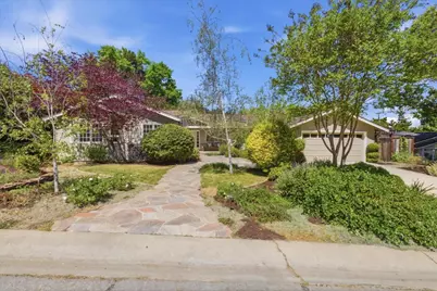 1037 Yorkshire Dr, Los Altos, CA 94024 - Photo 3