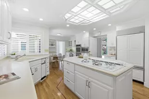 1037 Yorkshire Dr, Los Altos, CA 94024 - Photo 13