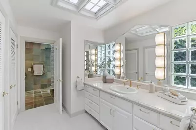 1037 Yorkshire Dr, Los Altos, CA 94024 - Photo 31